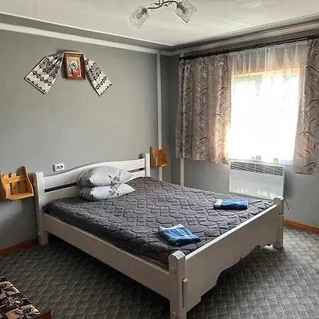 родинна оселя Guest house Slavske