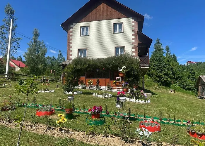Guest house родинна оселя Slavske